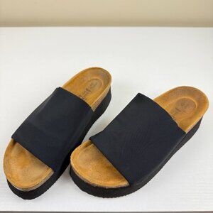 EUC Naot Black Stretch Slide Sandals